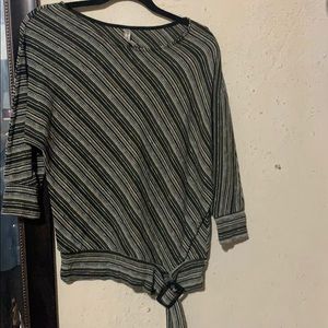 Quarter sleeve shirt